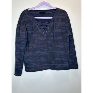 Sanctuary Black Camo Lace-Up Sweatshirt Size Small